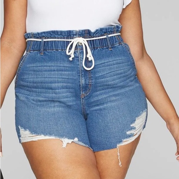 Fashion to Figure denim shorts - Picture 1 of 5